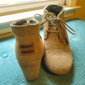 Toms Suede Lace Up Bootie